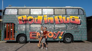 Dormire in un London bus a Belluno