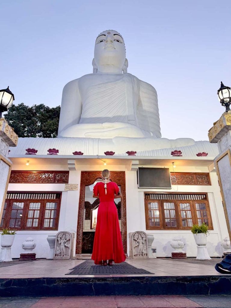 Bahiravokanda Vihara Buddha kandy