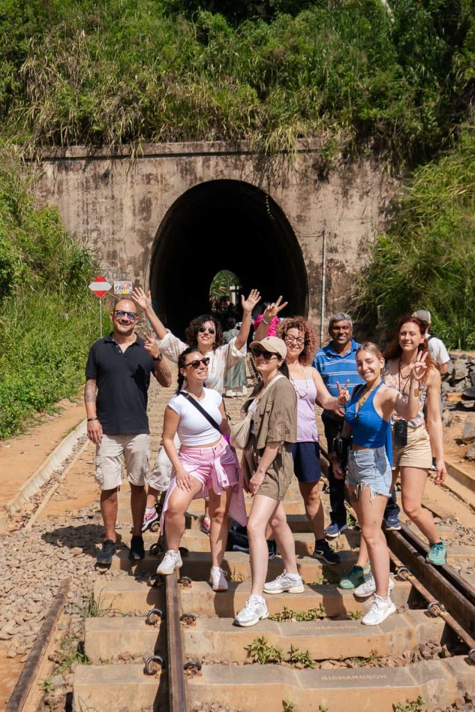 nine arch bridge Ella
