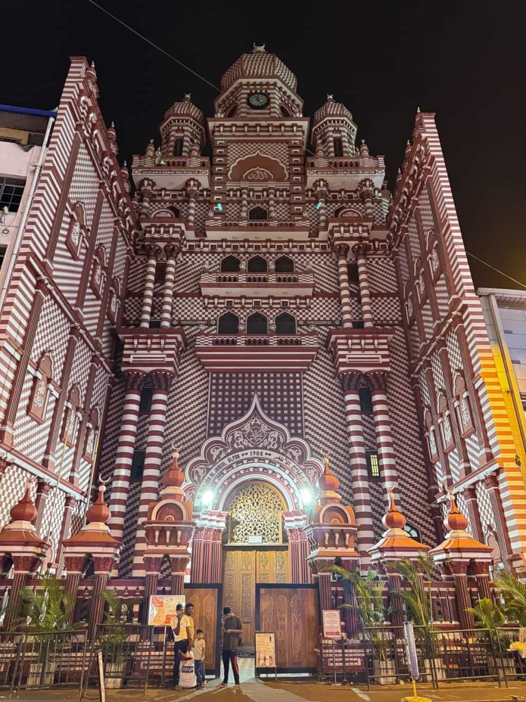 the red mosque colombo