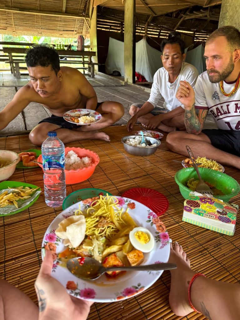 4 giorni con la tribù mentawai
