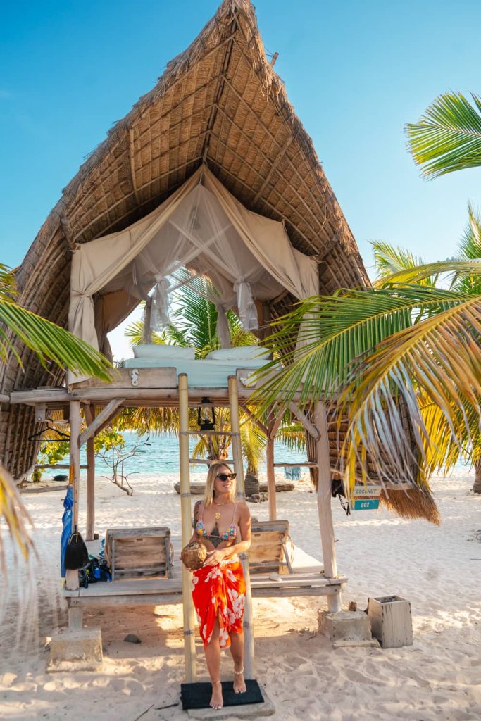 beach hut le pirate island