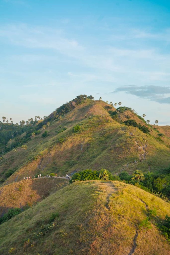 bukit cinta valley of love Labuan bajo