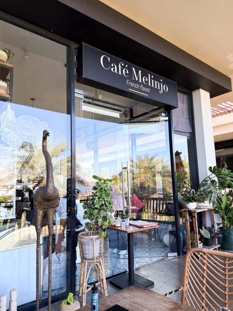 cafe melinjo
