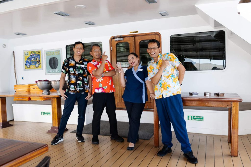 crociera seychelles staff variety cruises