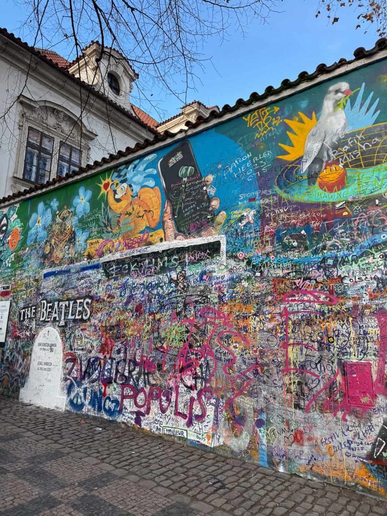 muro di lennon praga