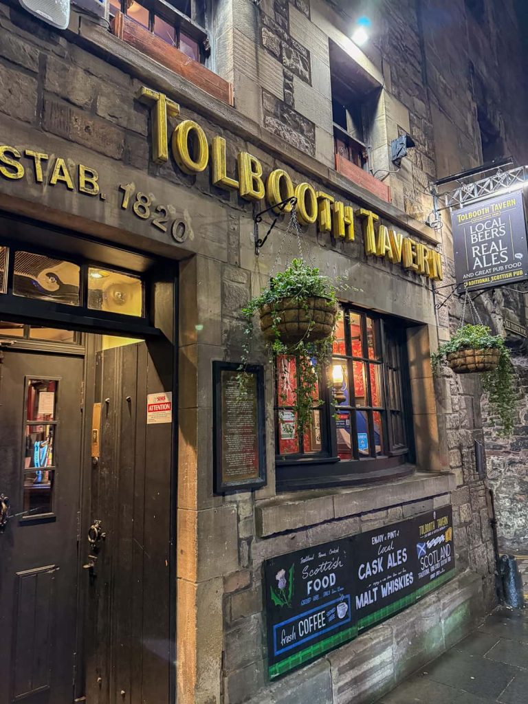 pub a edimburgo tolbooth tavern