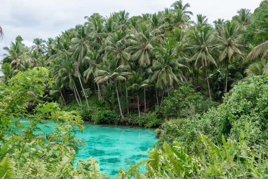 Kawalu bay Pulau Peleng banggai
