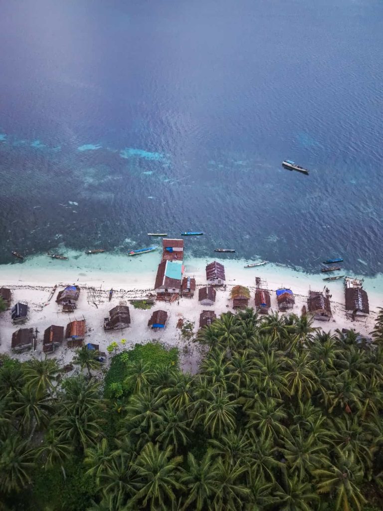itinerario sulawesi pulau katini banggai